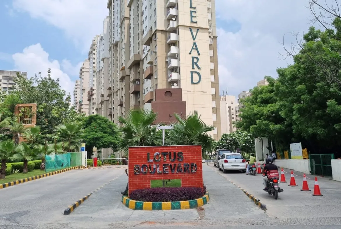 3c-lotus-boulevard-sector-100