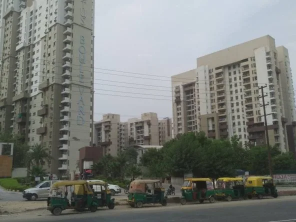 3c-lotus-boulevard-entrance-gate