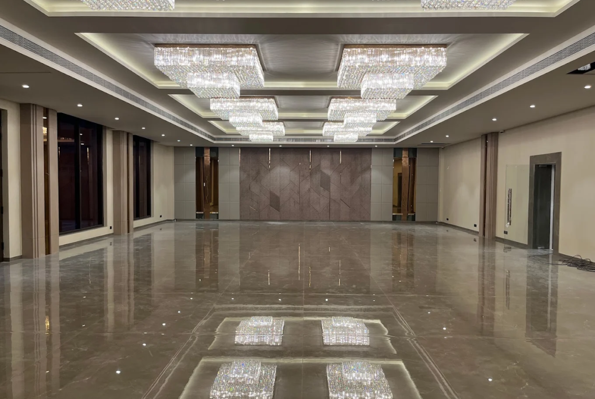 elite-golf-greens-hall