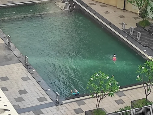 ajnara-daffodil-pool2