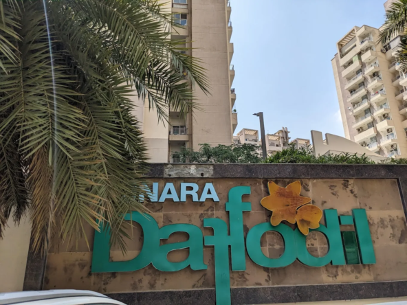 ajnara-daffodil-gate