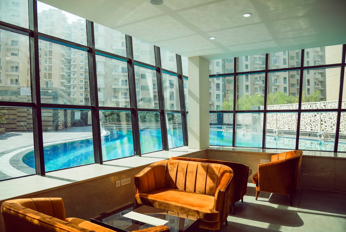ajnara-daffodil-swimming-pool