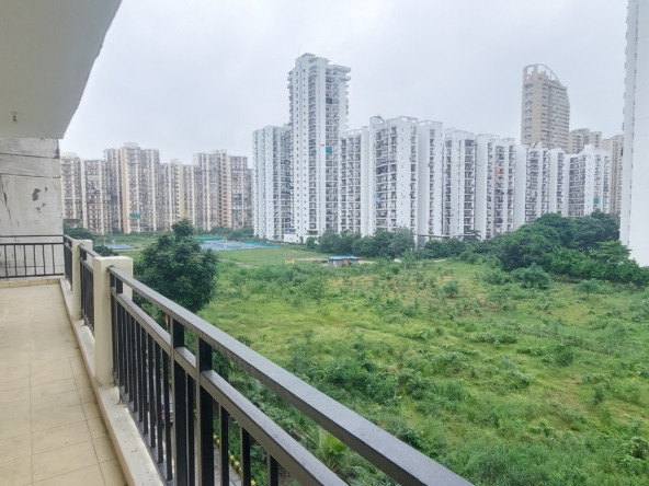 Gardenia-Gateway-balcony
