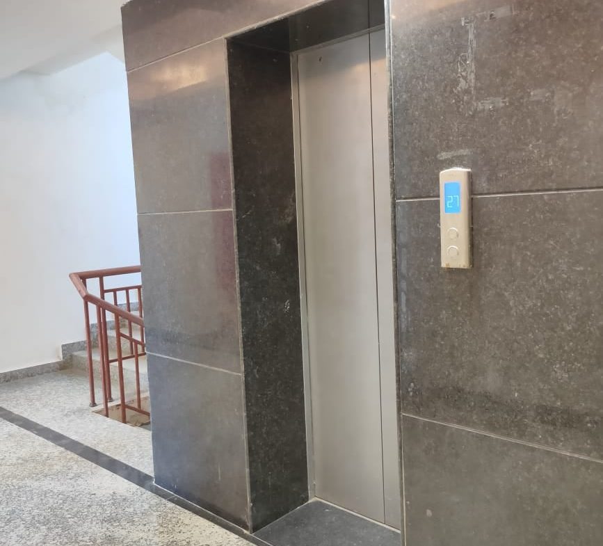 dev-sai-sportshome-lift-lobby